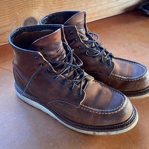 Red Wing 1907 Heritage Moc Toe boots